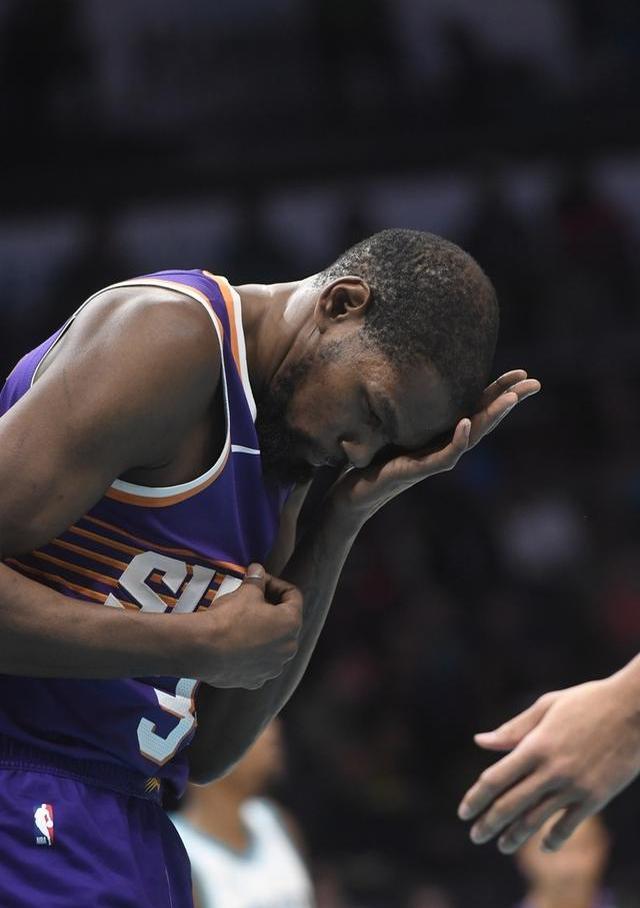 里程碑夜！夏洛特黄蜂调整名单，欧篮联今夜刷纪录，压力陡增，赛程密集仍需轮换的简单介绍-棋牌