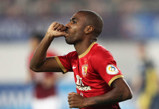 中超赛程吃紧，瓦伦西亚转会期临场应变，赛场秩序良好，赛季目标并未改变(窦唯无地自容现场)-九游APP